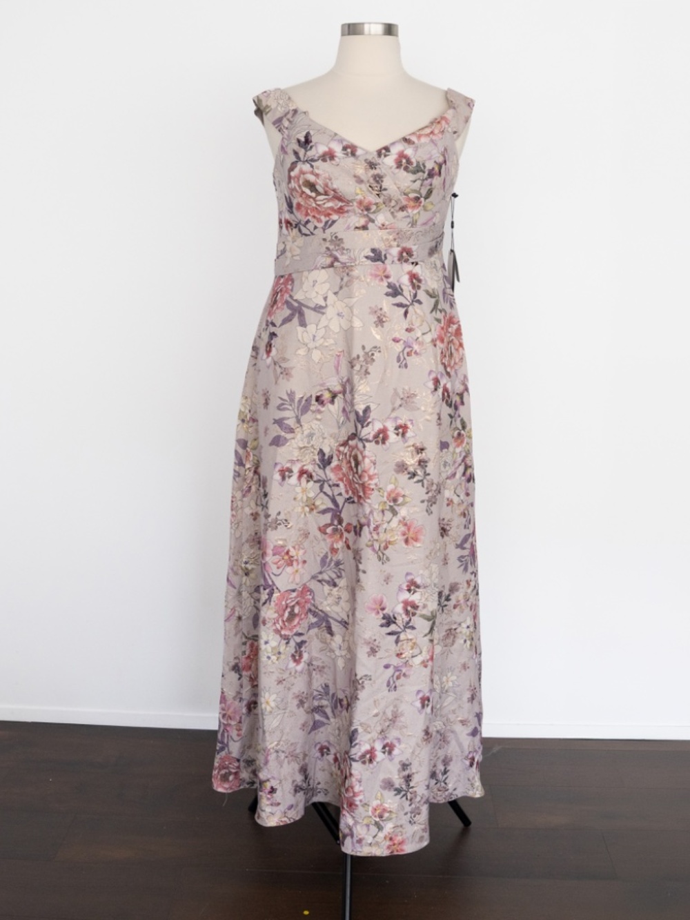 Adrianna Papell - Floral Metallic Jacquard Off Shoulder Ballgown - Picture 2 of 16